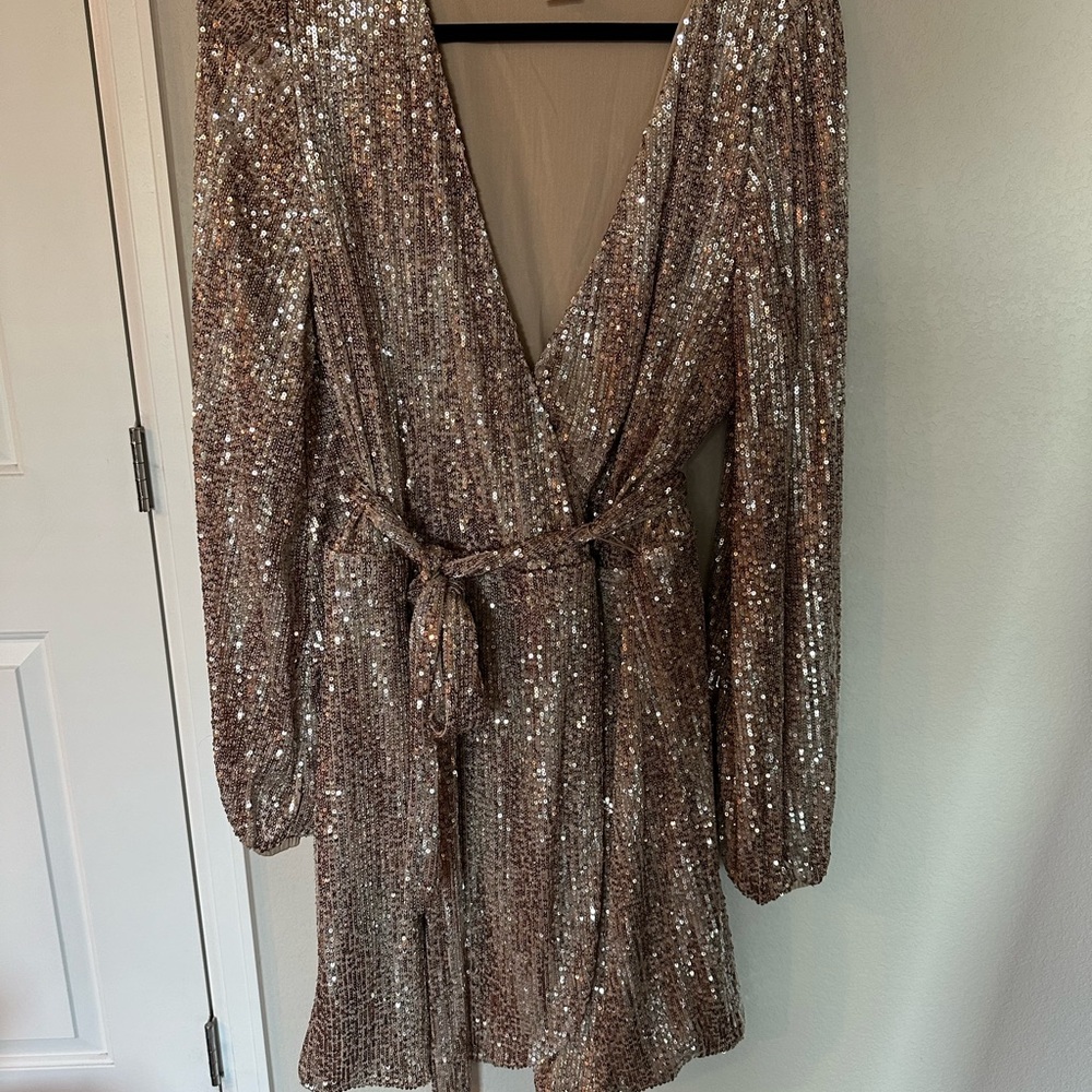 Venus gold and beige sequin wrap dress. Size XL, EUC. Only worn once.
